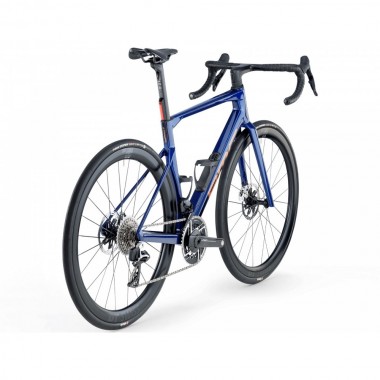 2026 BMC Roadmachine 01 ONE Road Bike