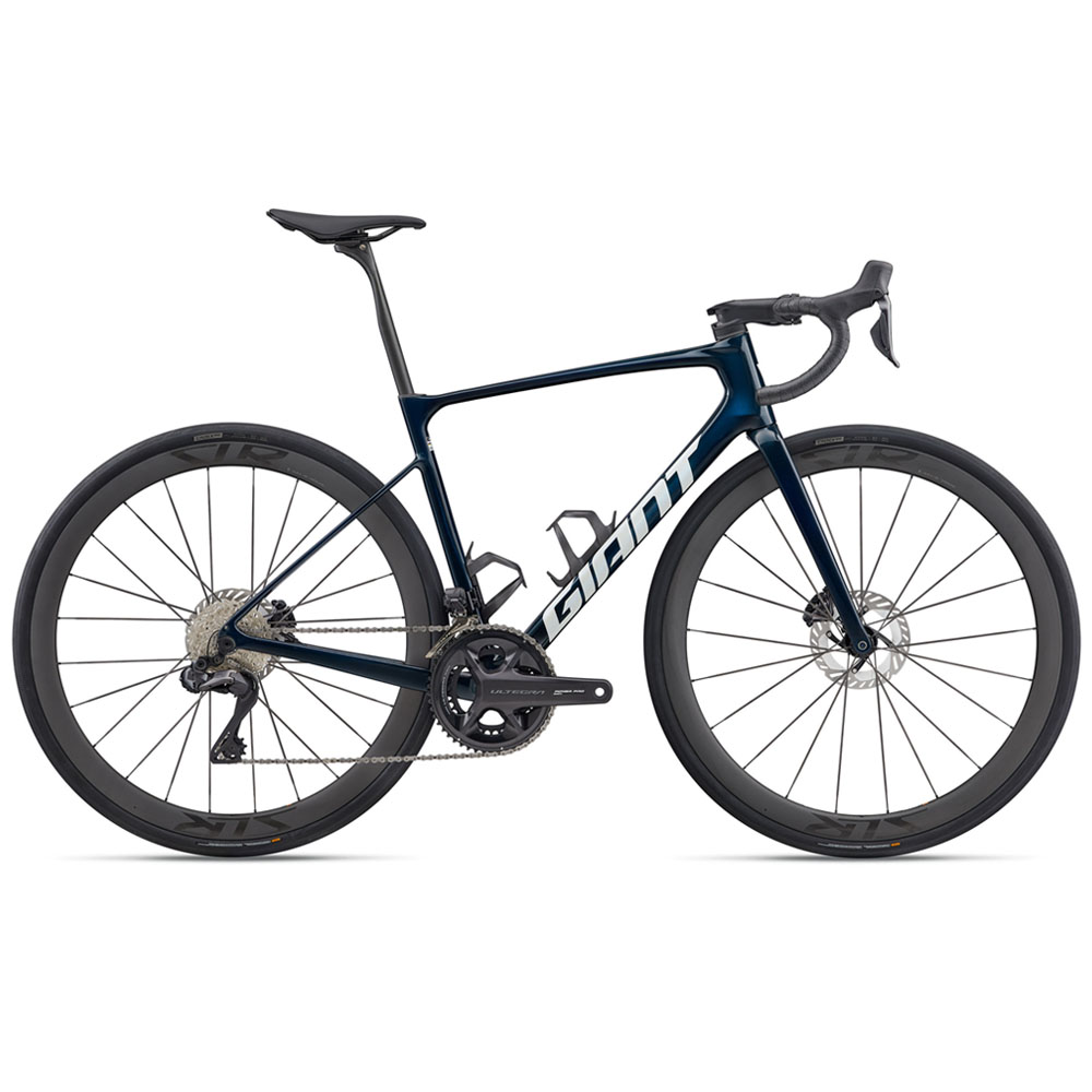 2026 Giant Defy Advanced Pro 0 Road Bike