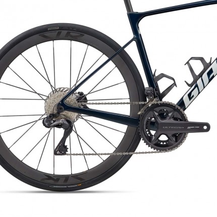 2026 Giant Defy Advanced Pro 0 Road Bike