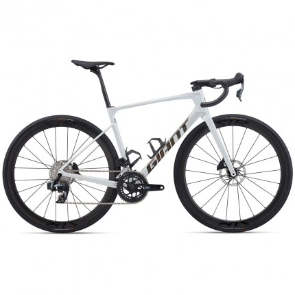 2026 Giant Defy Advanced Pro 1 Road Bike